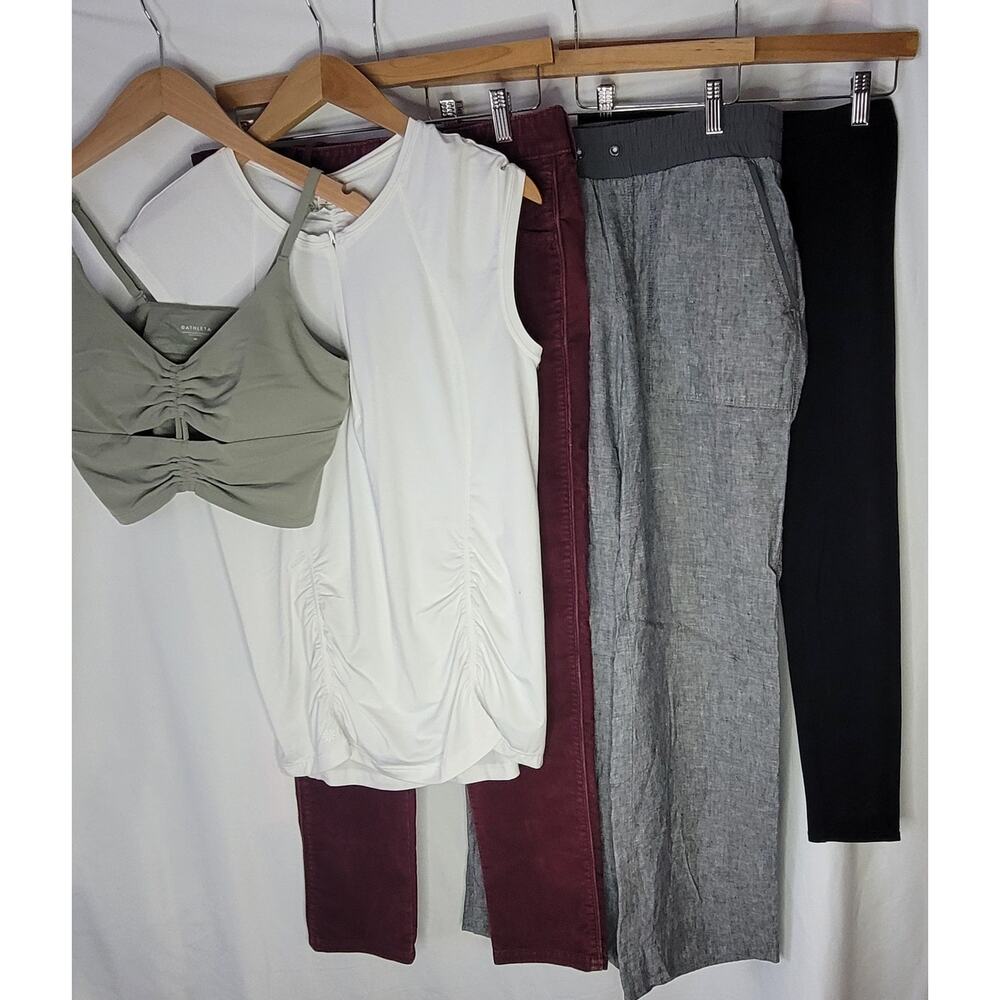 Athleta Bundle- 5 pieces in total- size Medium - Picture 3 of 8